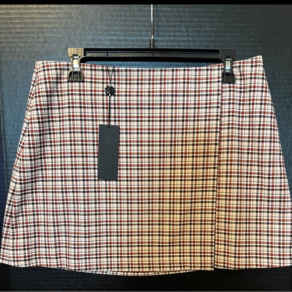 Gianni Bini Dresses & Skirts - Gianni Bini Skirt Size 12 NWT